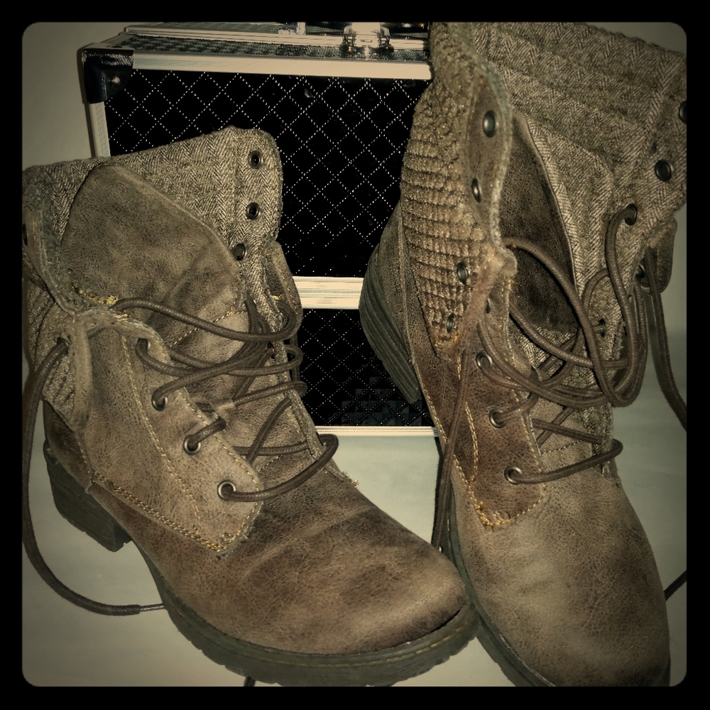 BOC Combat boots